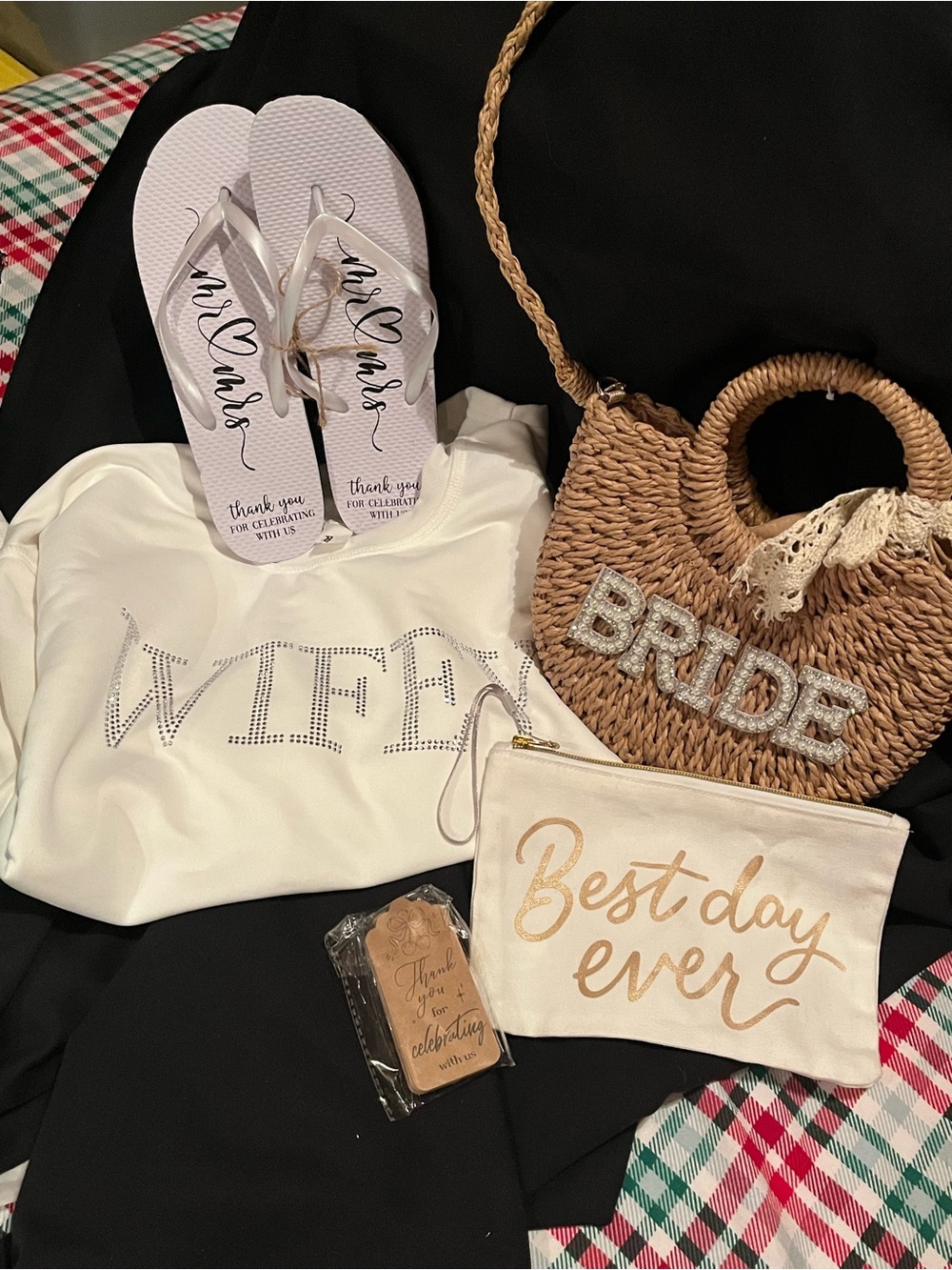Bridal Gift Set - White "WIFEY" Sweatshirt & Accessories size med short sleeve